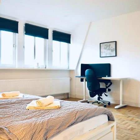 Geraeumiges Wohnen Fuer 7 Personen- Parkplatz- Waschmaschine- 3 Schlafzimmer Wolfsburg Exteriér fotografie